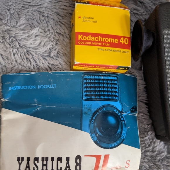 Yashica 8 1961 Home movie Camera - Picture 14 of 14
